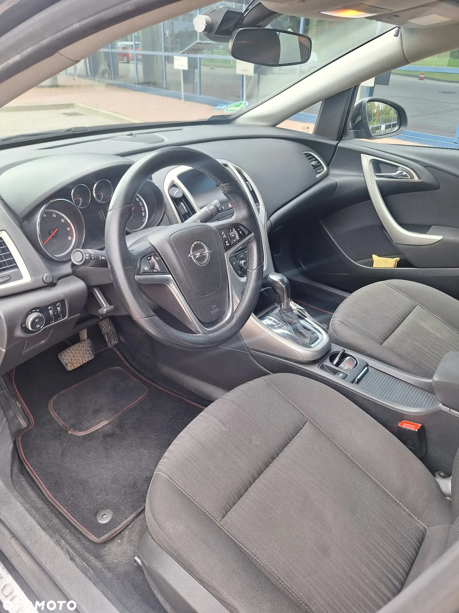 Opel Astra IV 1.6 T Cosmo - 14