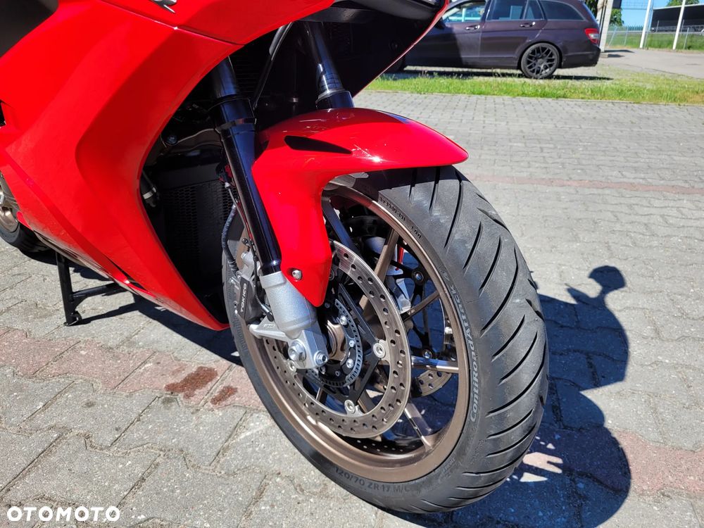 Honda VFR - 8