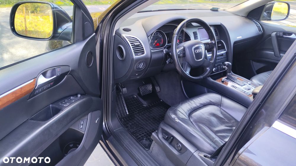 Audi Q7 - 10