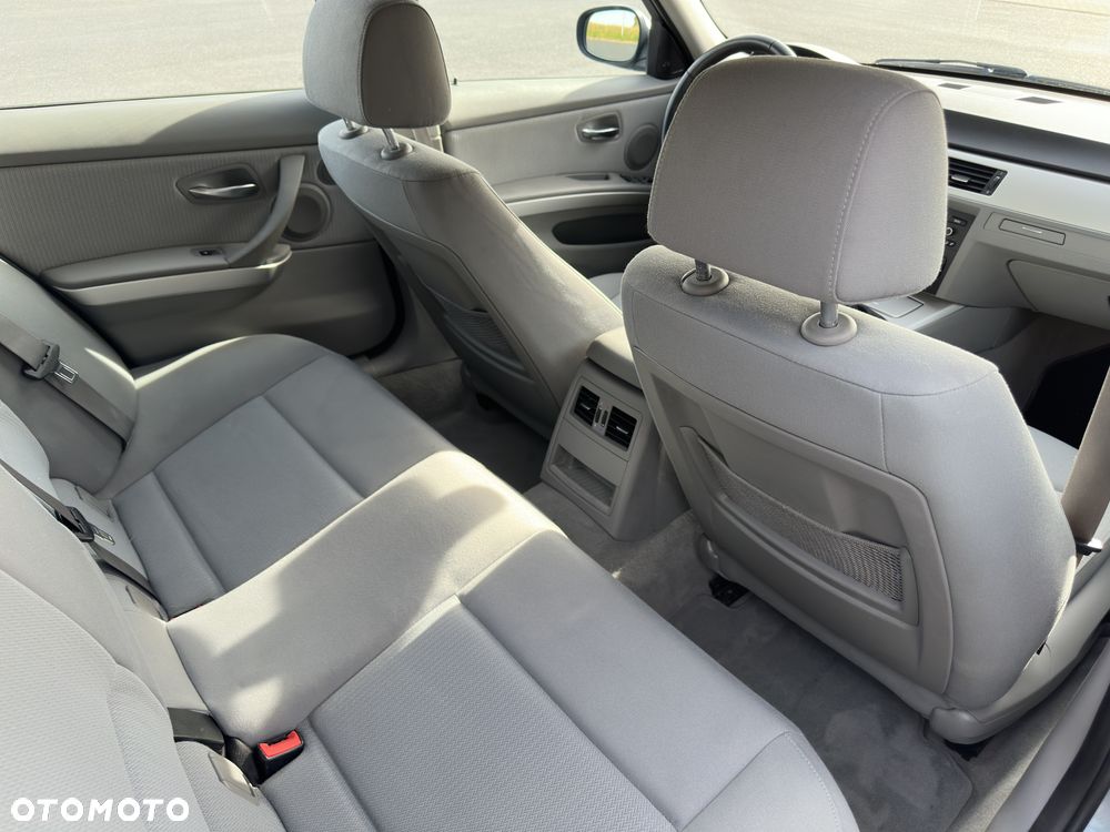 BMW Seria 3 320i Edition Sport - 9