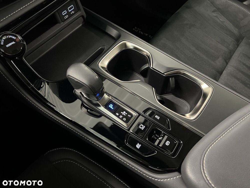Lexus NX 350h Elegance 2WD - 28