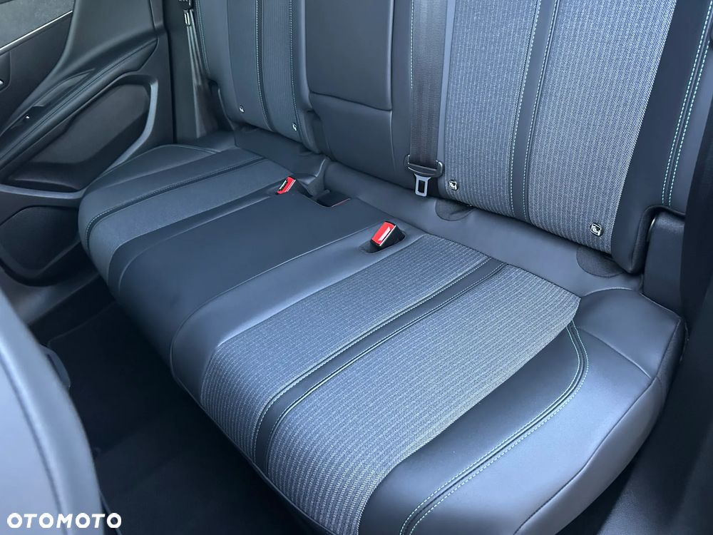 Peugeot 3008 1.5 BlueHDi Allure Pack S&S EAT8 - 16