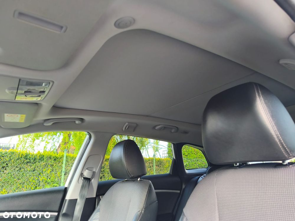 Hyundai i30 blue Kombi 1.6 GDi Passion - 18