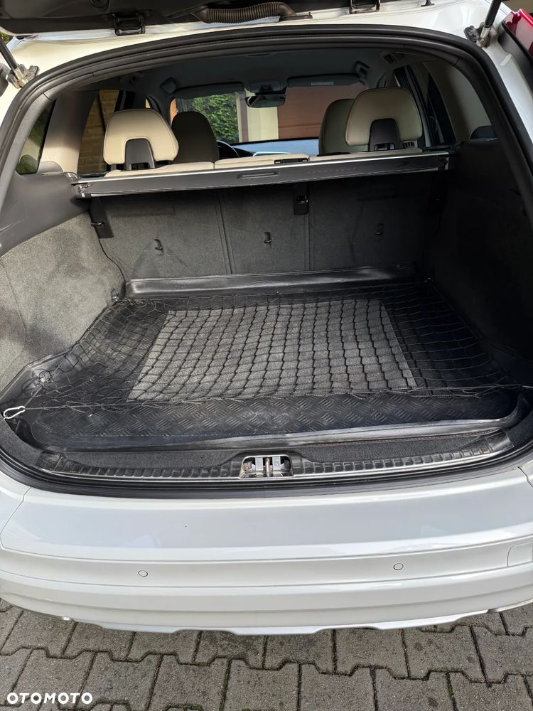 Volvo XC 60 D4 AWD Ocean Race - 19