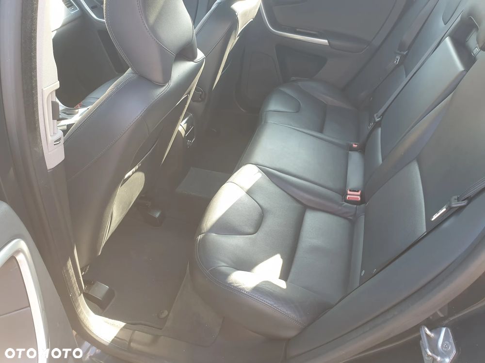 Volvo XC 60 - 8