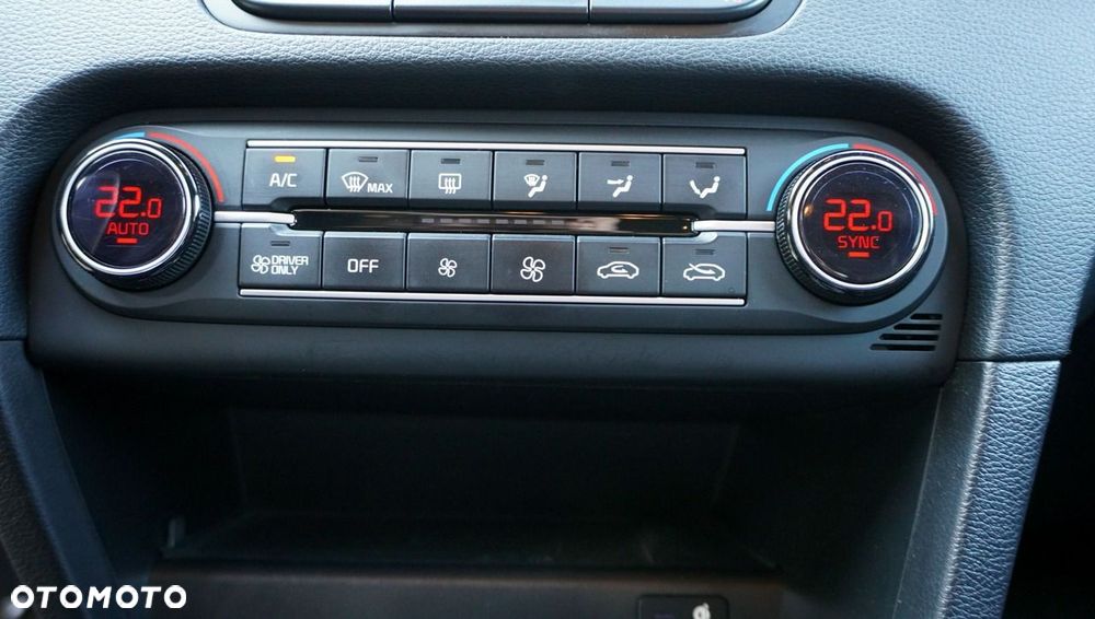 Kia XCeed 1.6 GDI PHEV L Business Line DCT - 21