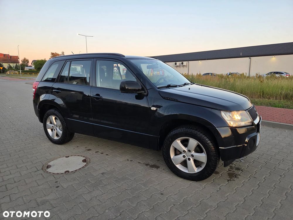 Suzuki Grand Vitara 2.0 Comfort - 1