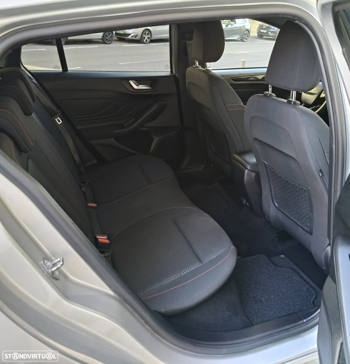 Ford Focus SW 1.0 EcoBoost ST-Line - 19