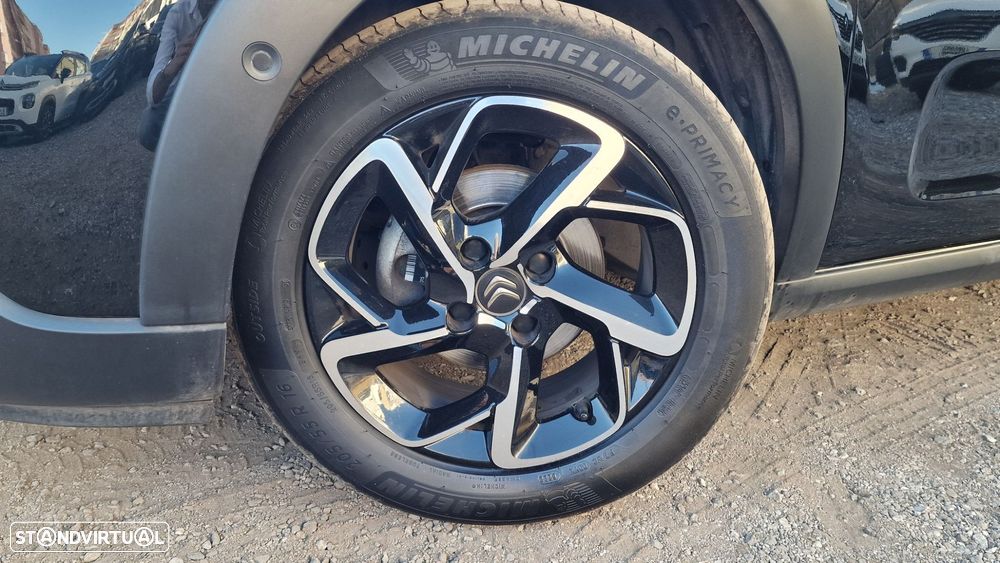 Citroën C3 1.2 PureTech Shine EAT6 - 11
