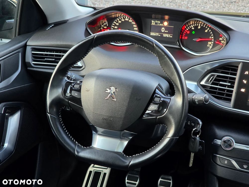 Peugeot 308 1.6 BlueHDi Allure S&S - 25