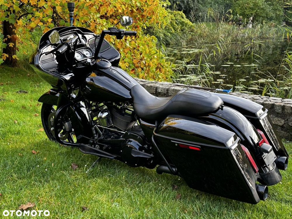 Harley-Davidson Touring Road Glide - 10