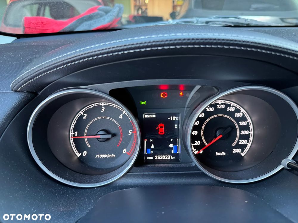 Mitsubishi Outlander 2.0 DID Instyle - 2