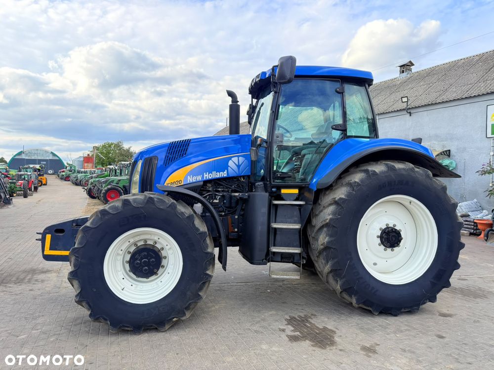 New Holland T8020 - 2