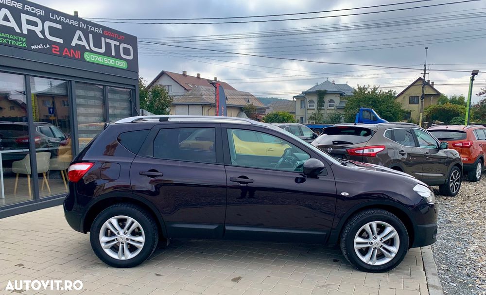 Nissan Qashqai 2.0 DCI 4 x 4 DPF Aut tekna - 2