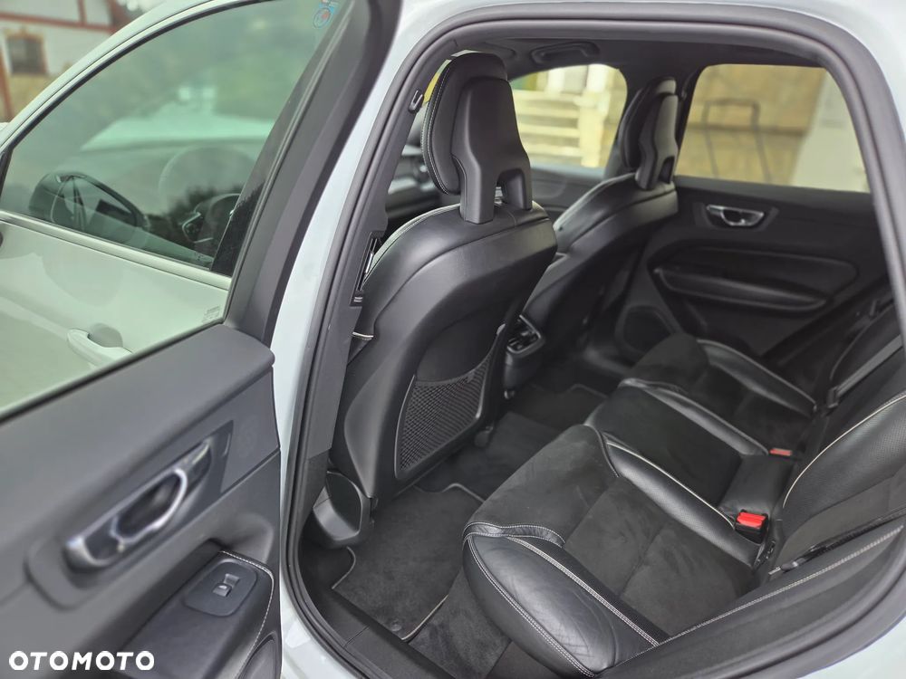 Volvo XC 60 D4 R-Design - 20