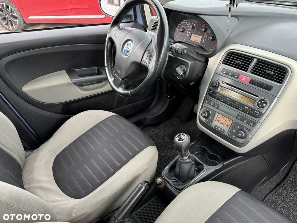 Fiat Grande Punto - 8