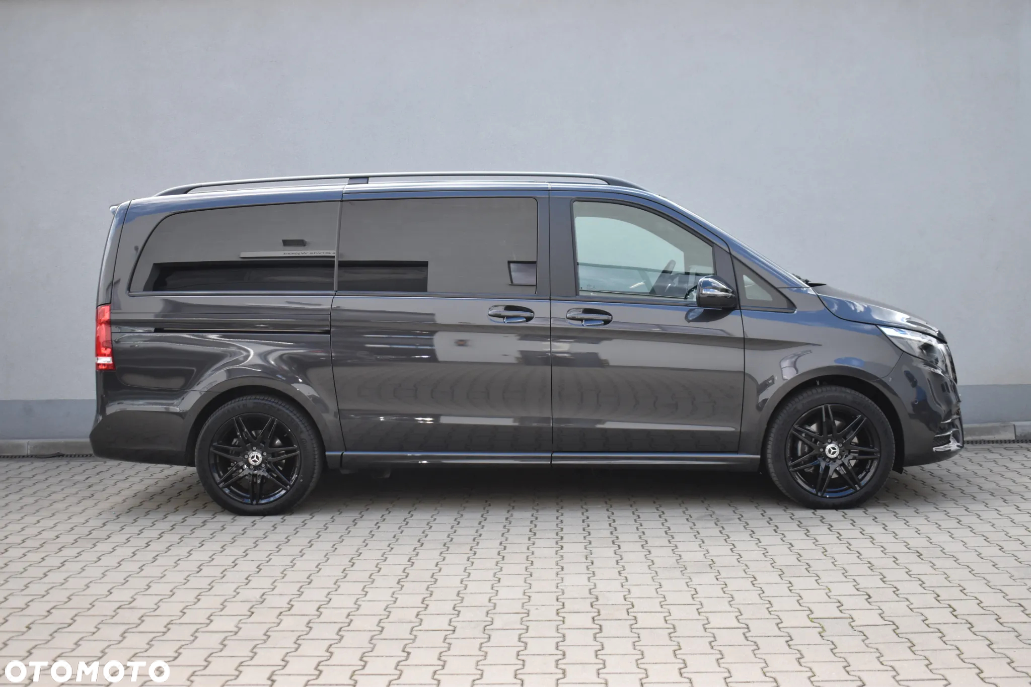 Mercedes-Benz Klasa V 300 d extralang 4Matic 9G-TRONIC Exclusive - 6