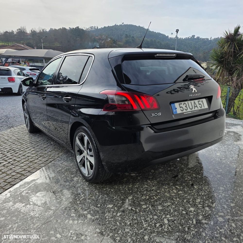 Peugeot 308 - 3