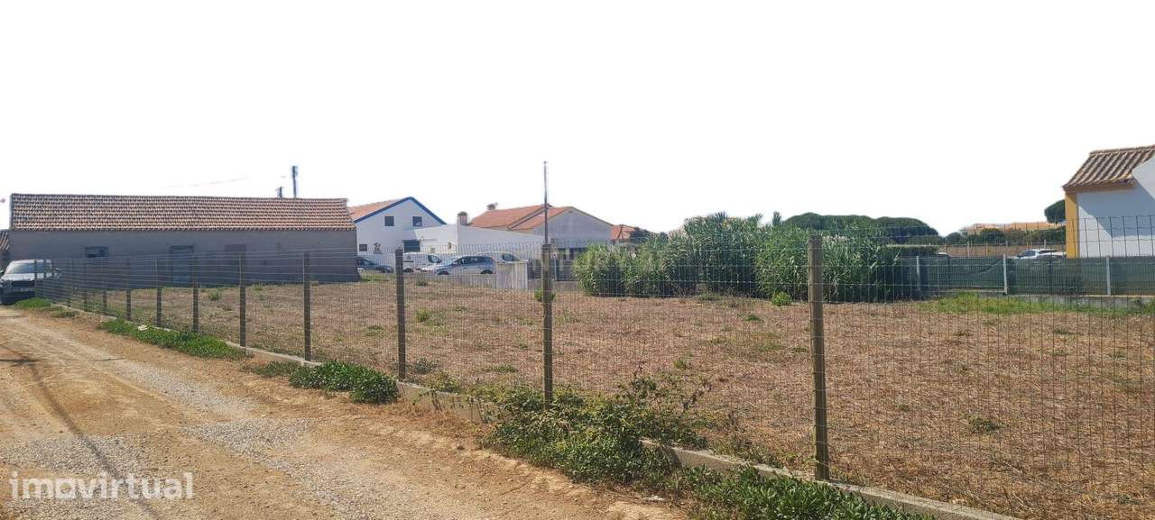 Terreno Urbano com 1.661m2, com capacidade construtiva de 498m2 em Azo - Grande imagem: 3/14