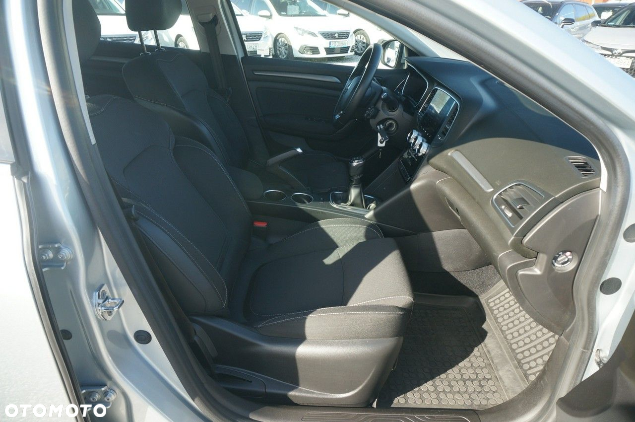 Renault Megane 1.3 TCe FAP Zen - 28