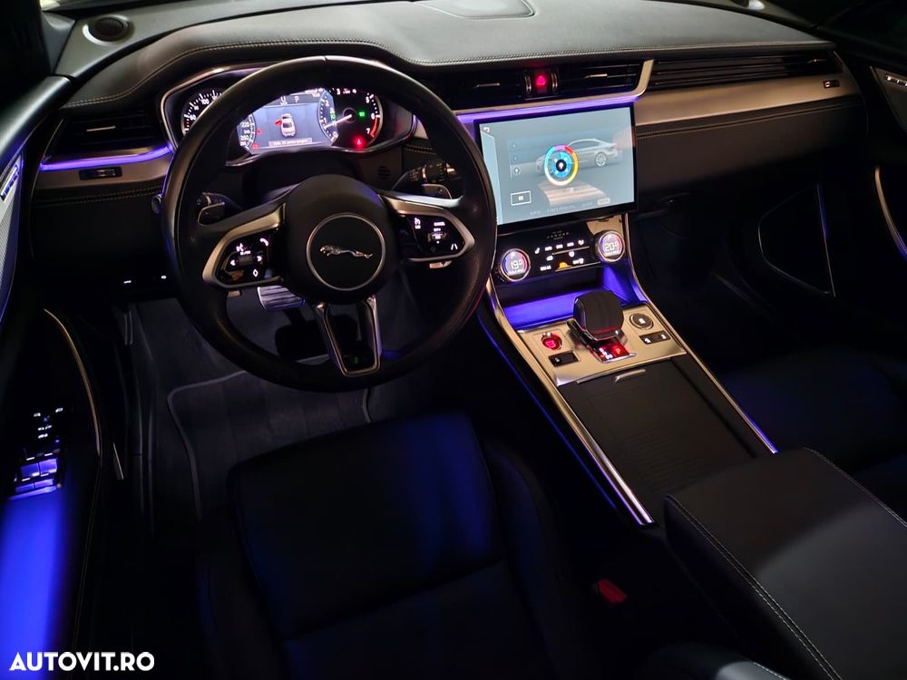 Jaguar XF P300 AWD R-Dynamic S - 10
