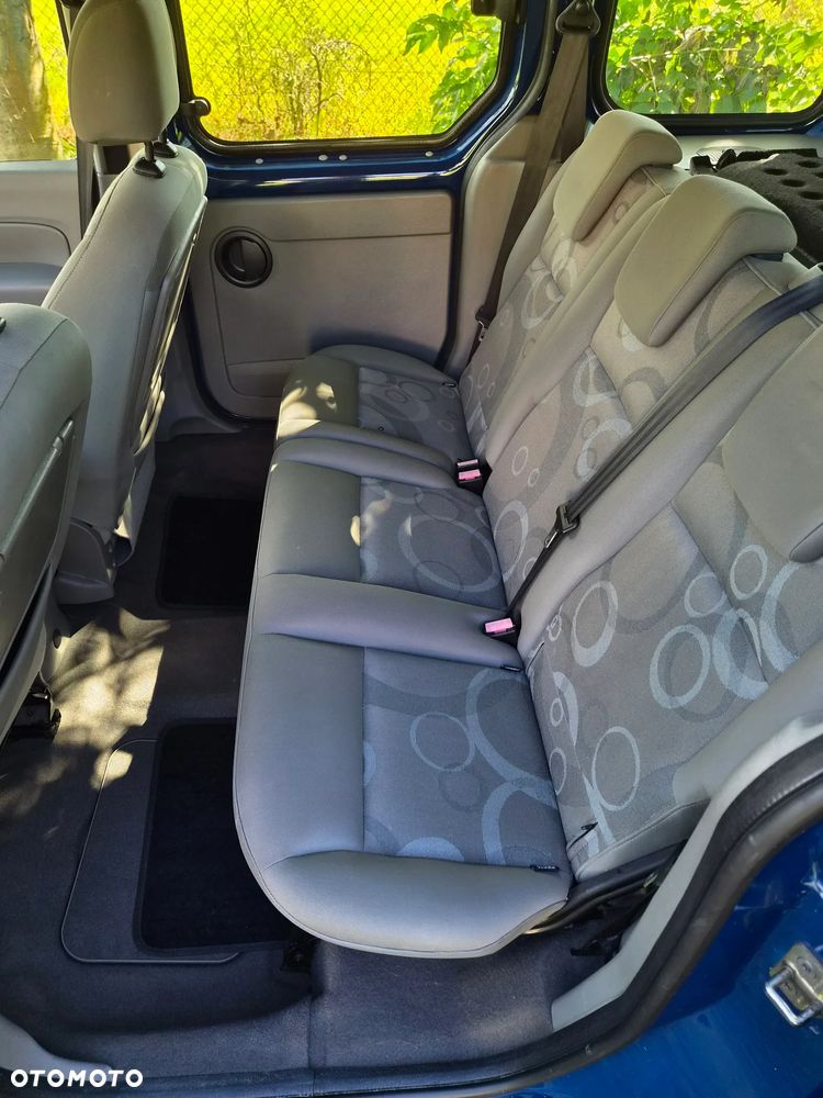 Renault Kangoo 1.6 8V Helios - 15