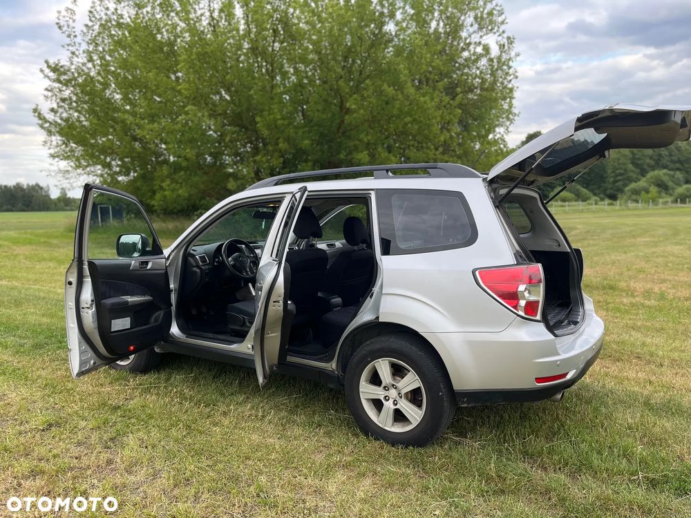 Subaru Forester 2.0 XA Euro5 - 5
