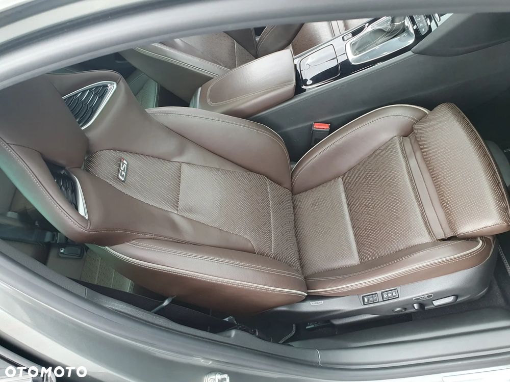 Opel Insignia Sports Tourer 2.0 BiTurbo Diesel 4x4 GSI - 27
