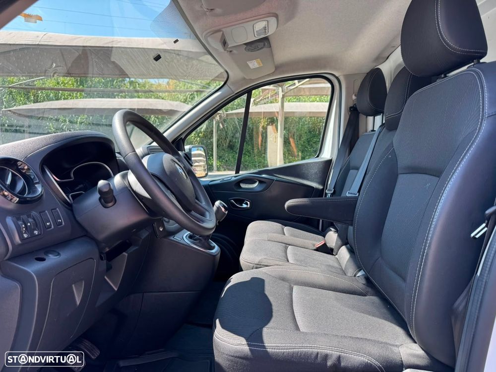 Renault Trafic 2.0 dCi L2H1 1.2T - 9