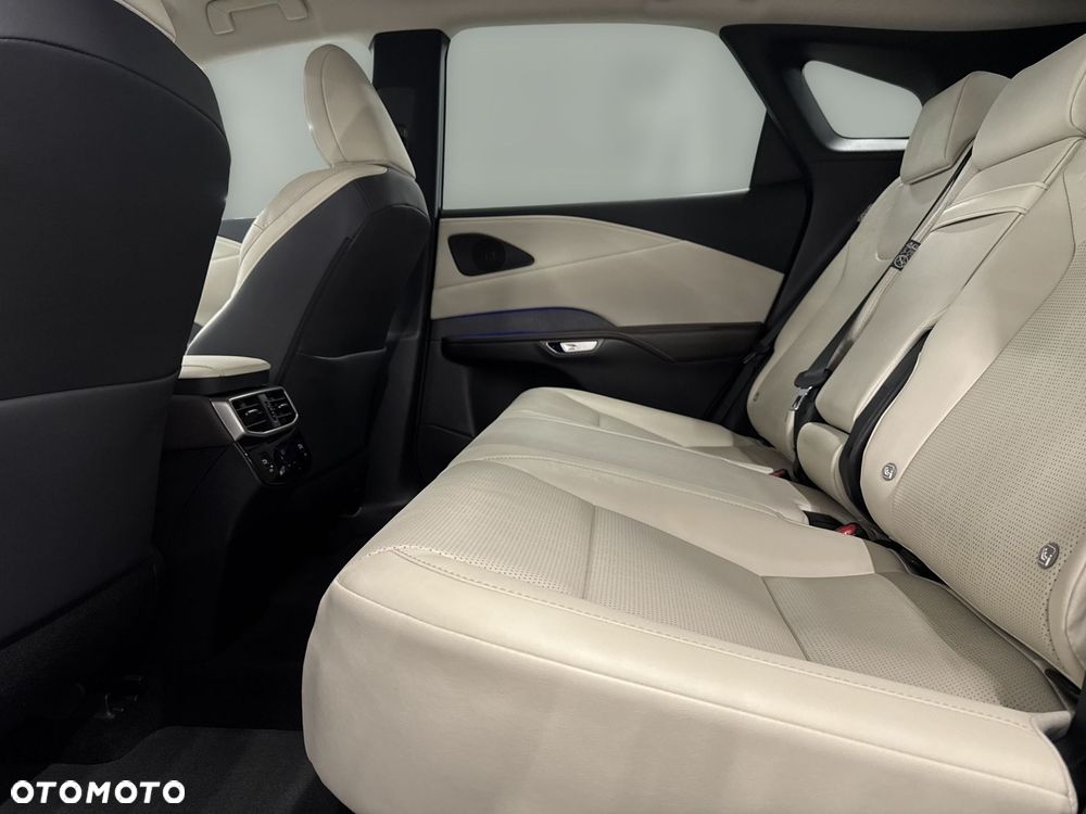 Lexus RX - 10