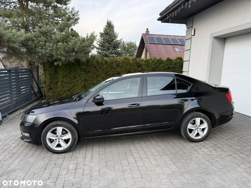 Skoda Octavia 1.6 TDI Ambition DSG - 2