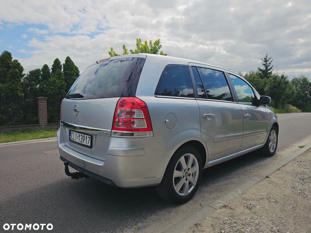 Opel Zafira 1.6 - 6