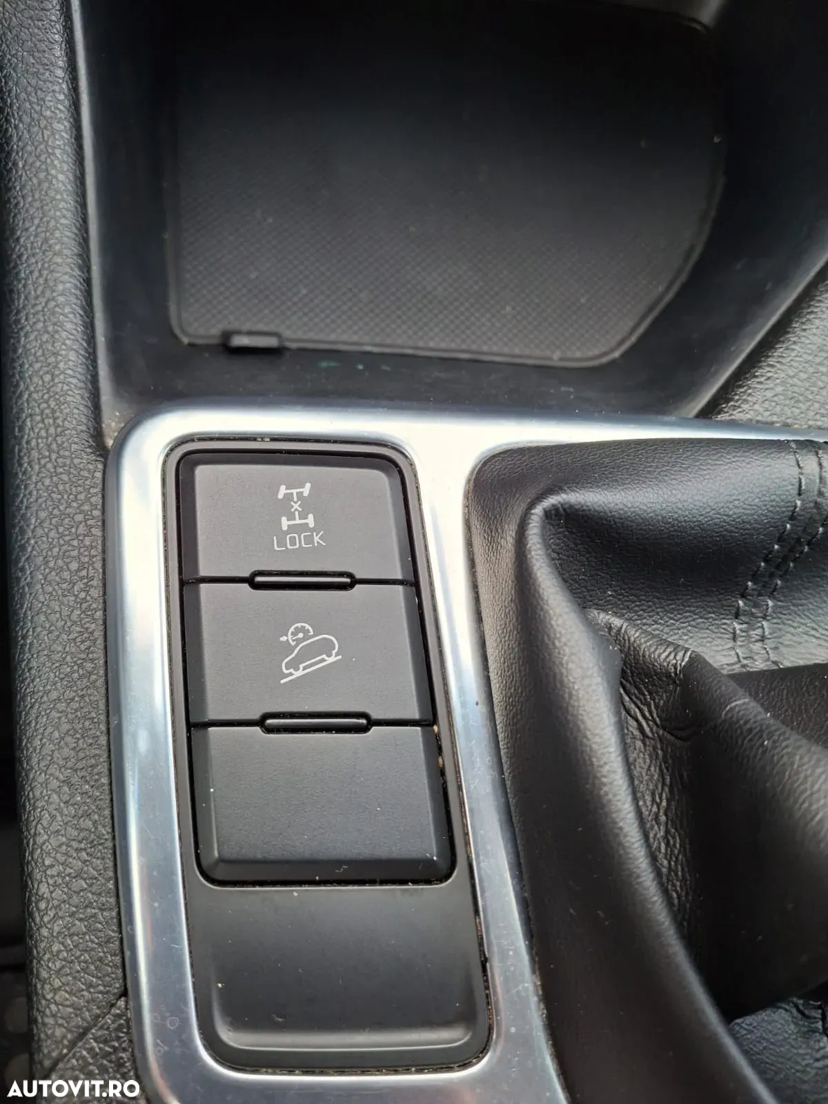 Kia Sportage 2.0 DSL 6MT 4x4 Style - 27