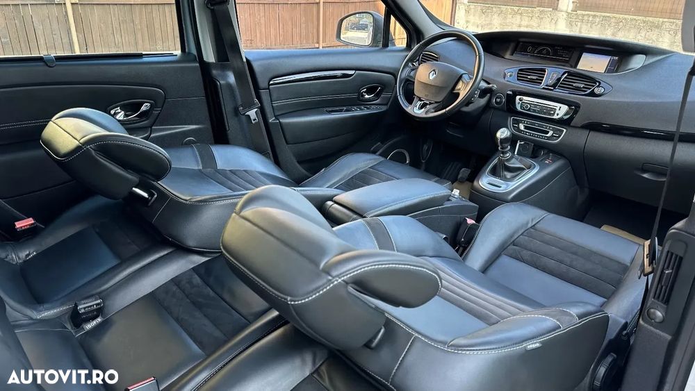 Renault Grand Scenic ENERGY dCi 130 Start & Stop Bose Edition - 31