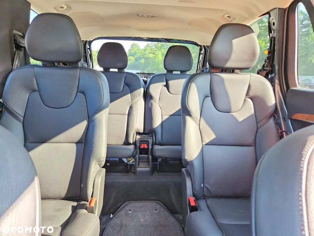 Volvo XC 90 - 31