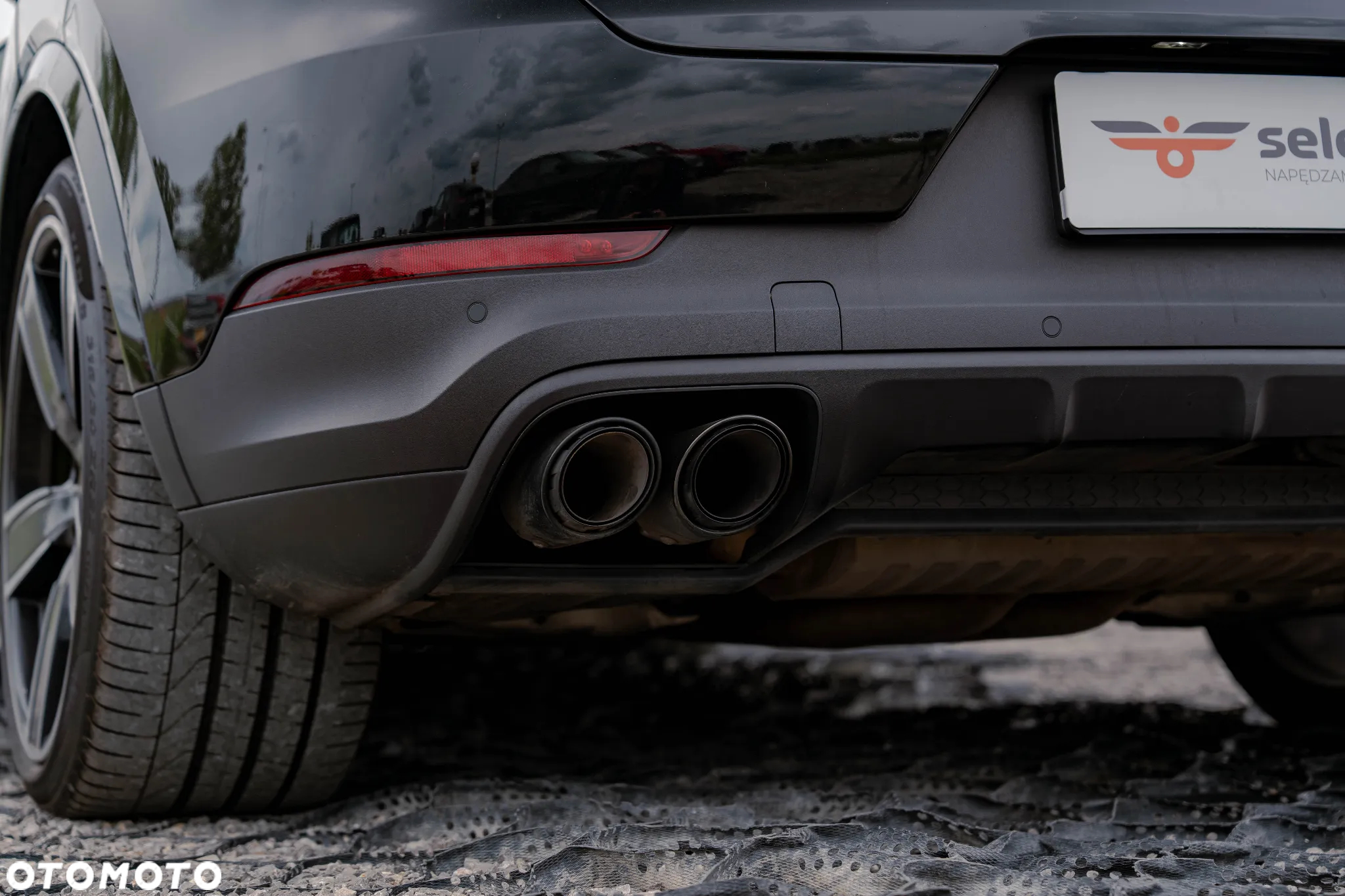 Porsche Cayenne ver-coupe-e--hybrid-platinum-edition - 12