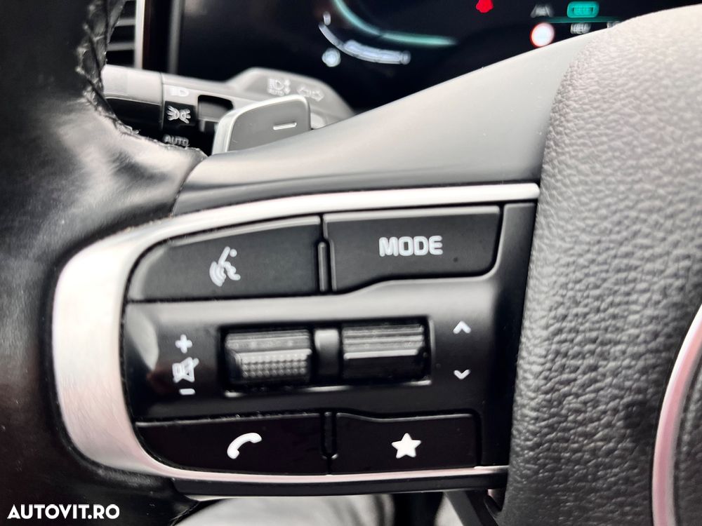 Kia Sportage 1.6 T-GDI AWD Plug-in Hybrid Paket Spirit - 36