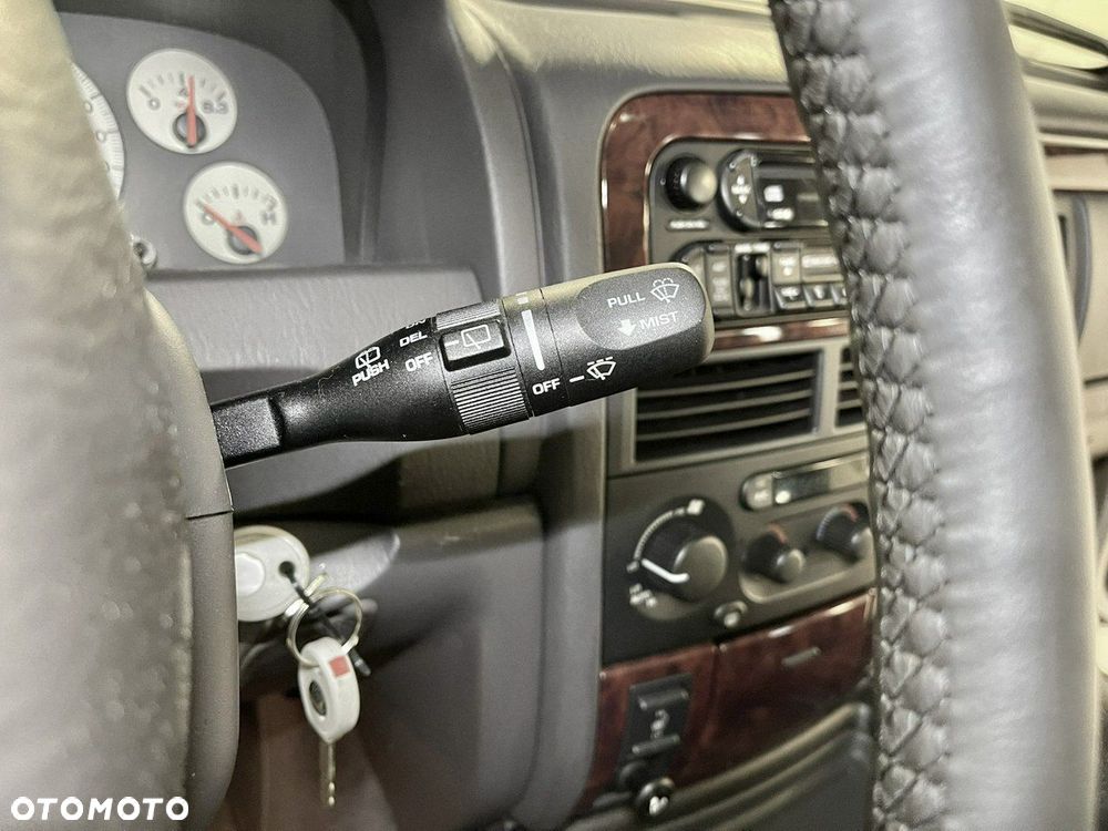 Jeep Grand Cherokee - 18