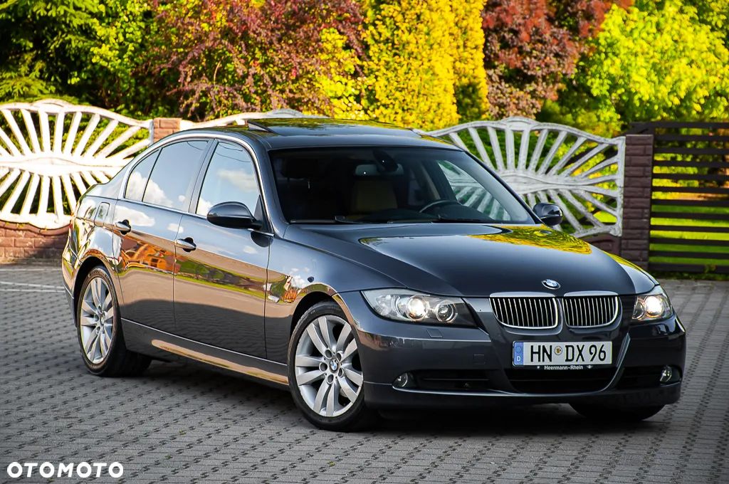 BMW Seria 3 325i - 1