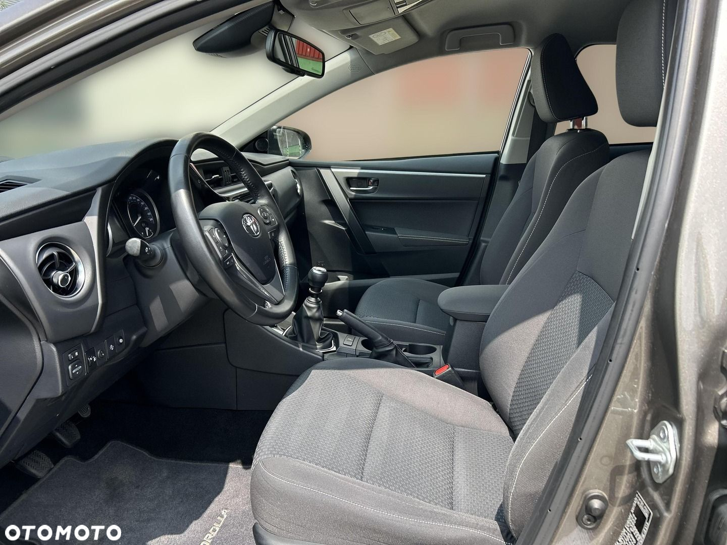 Toyota Corolla 1.6 Premium EU6 - 14