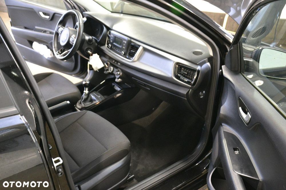 Kia Rio - 24