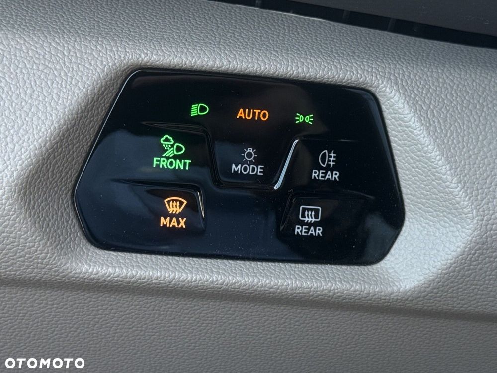 Volkswagen Multivan 2.0 TDI L1 Family DSG - 25
