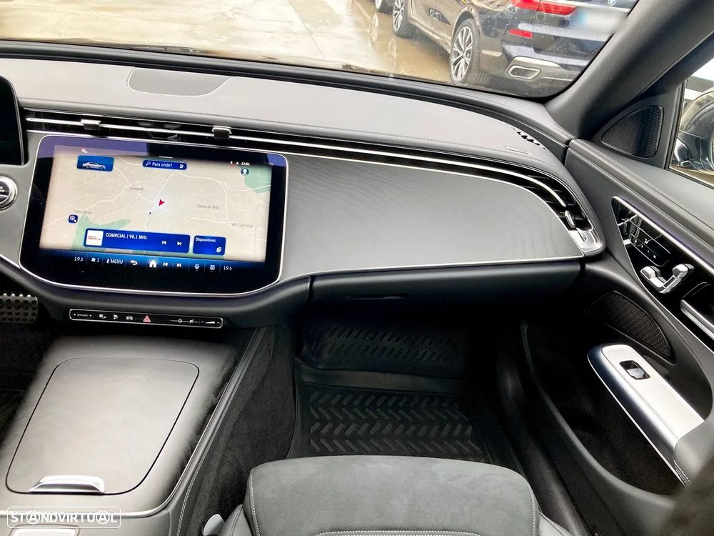 Mercedes-Benz E 300 e AMG Line - 11