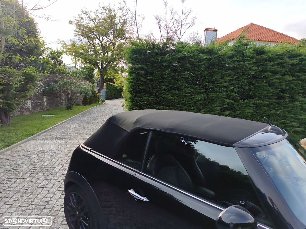 MINI Cabrio John Cooper Works - 8