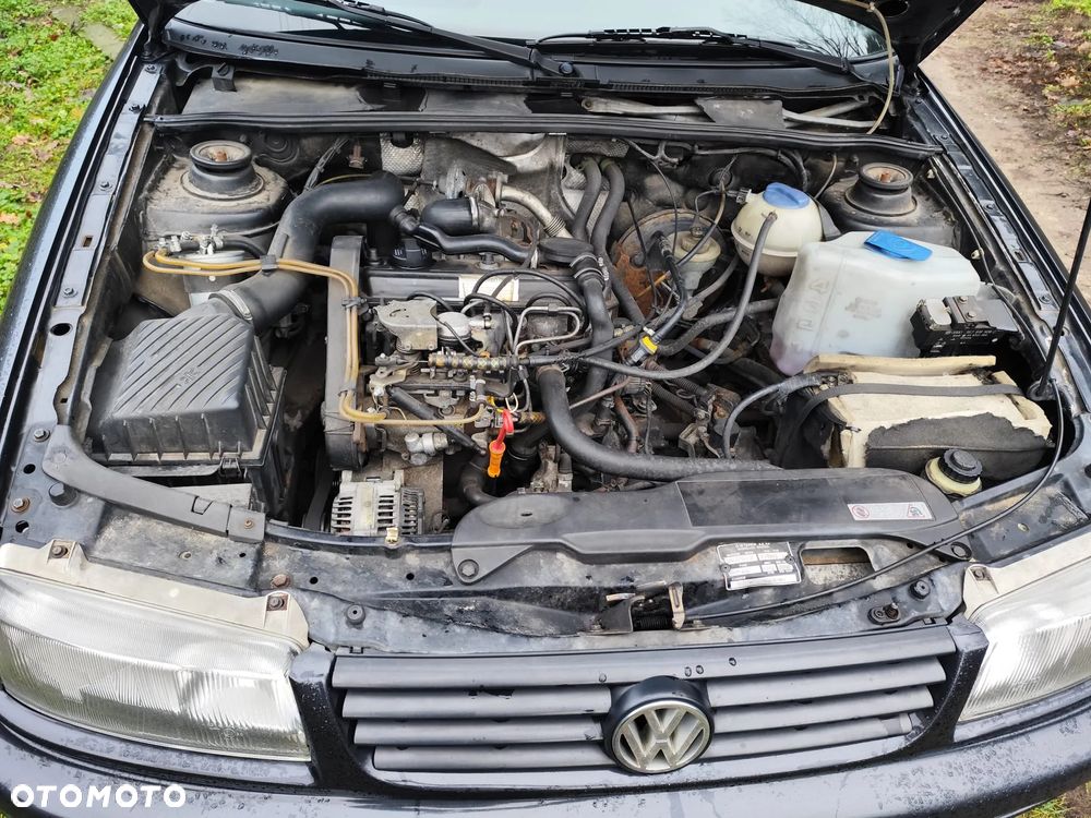 Volkswagen Passat 1.9 TD CL - 8