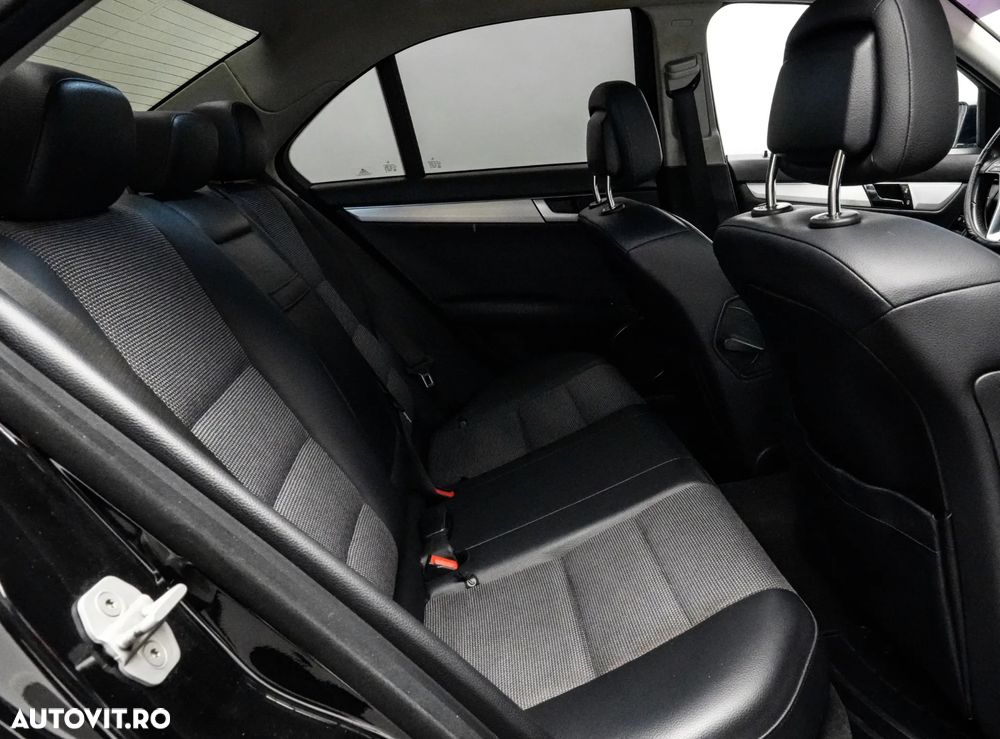 Mercedes-Benz C 250 CDI DPF (BlueEFFICIENCY) Avantgarde - 17