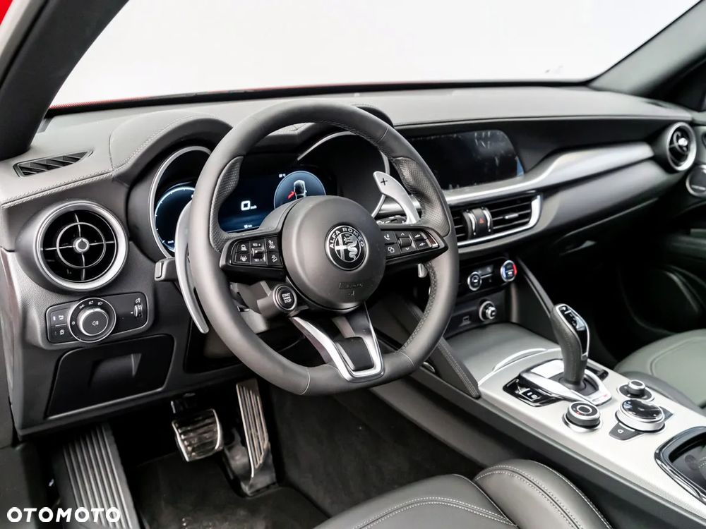 Alfa Romeo Stelvio 2.0 Turbo Veloce Q4 - 25