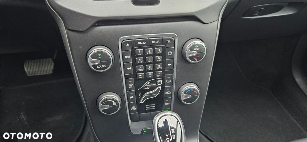 Volvo V40 D2 Geartronic - 34