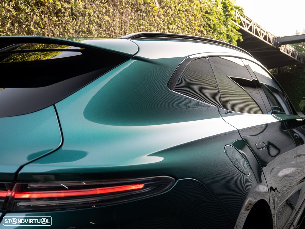 Aston Martin DBX 707 - 15