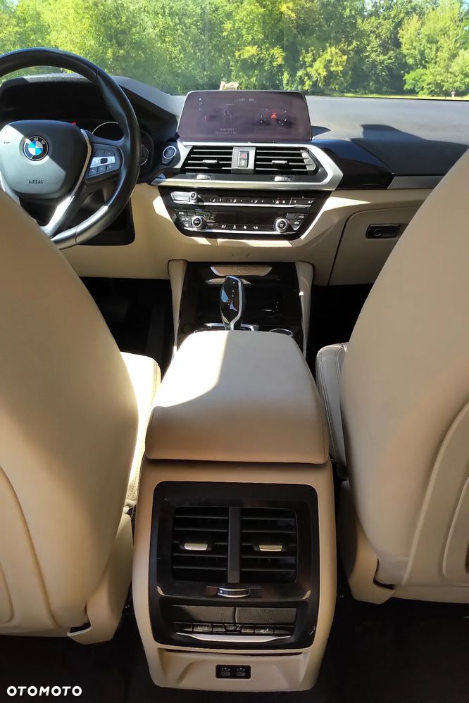 BMW X3 xDrive20i - 14